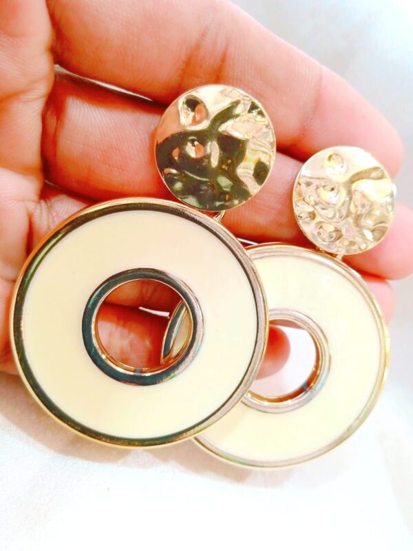 Stylish earrings for Girls and Women
