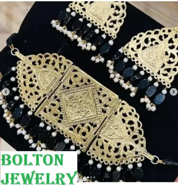Pearls and Beads Choker Necklace With Earrings, Tribal Golden Vintage Jewelry Set - Image 2