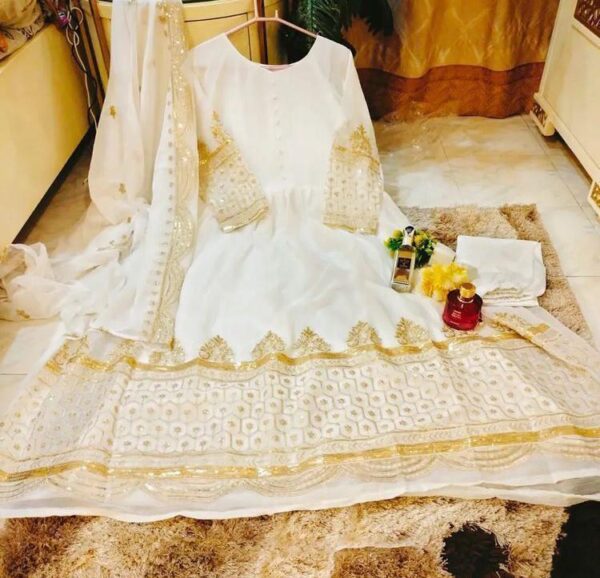 3 Pcs chiffon embroidered Suit
