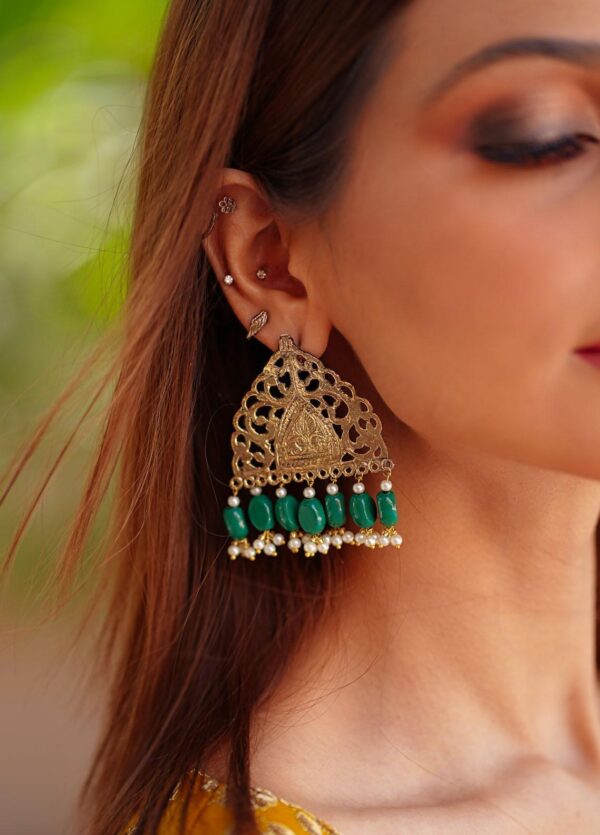 Pearls and Beads Choker Necklace With Earrings, Tribal Golden Vintage Jewelry Set - Image 2