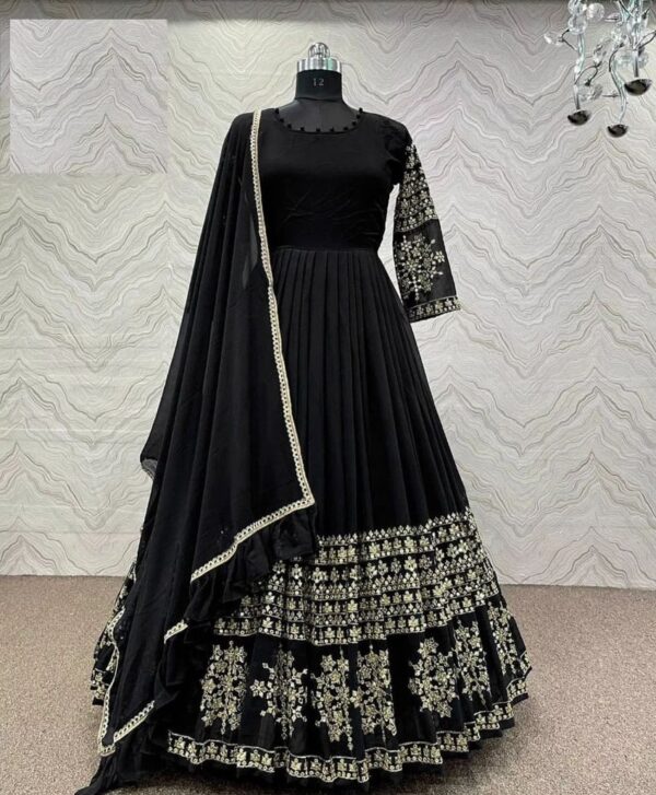 Border Sleeves Mini Star Heavy Embroidery Maxi With Dupatta 3 Pcs
