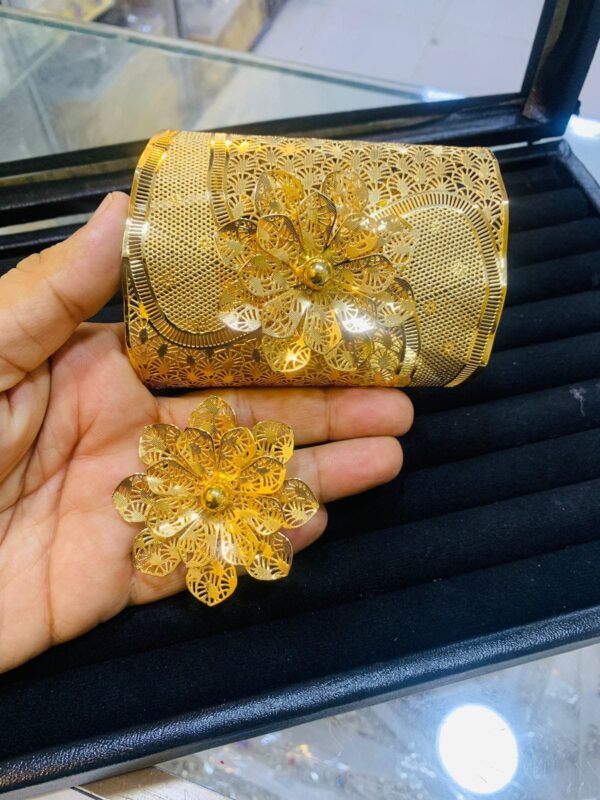 Luxury gold plated big bangle with ring