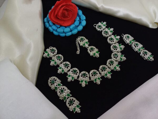 SIKA Jewelry Set in Pakistan - Image 5